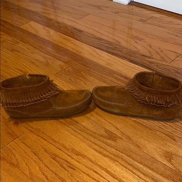 Mineetonka booties - Picture 2 of 9